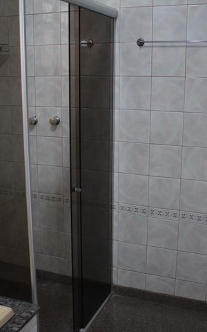 Casa à venda com 557m², 5 quartos e 4 vagasBanheiro da Suíte