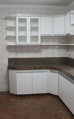 Casa à venda com 557m², 5 quartos e 4 vagasCozinha