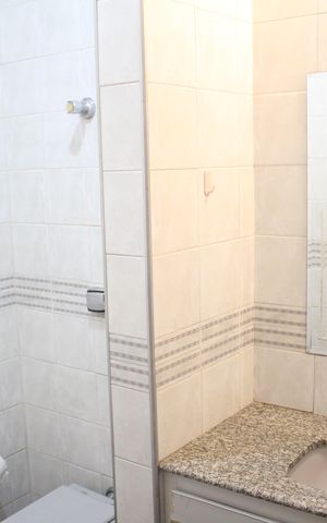 Casa à venda com 557m², 5 quartos e 4 vagasBanheiro Social