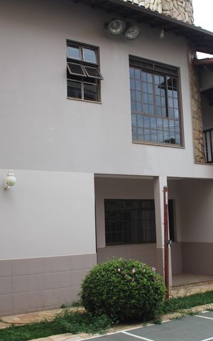 Casa à venda com 557m², 5 quartos e 4 vagasÁrea comum