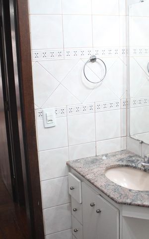 Casa à venda com 557m², 5 quartos e 4 vagasBanheiro