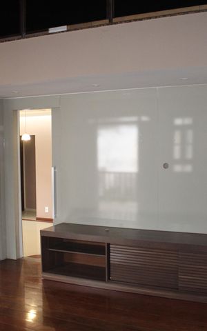 Casa à venda com 557m², 5 quartos e 4 vagasSala