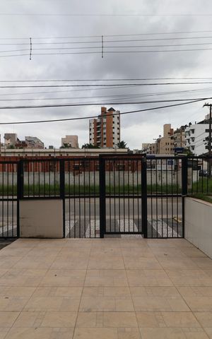 Apartamento para alugar com 135m², 3 quartos e 1 vaga Apartamento para alugar com 135m², 3 quartos e 1 vagaFachada