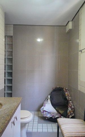 Apartamento à venda com 458m², 3 quartos e 4 vagasBanheiro da Suíte 2