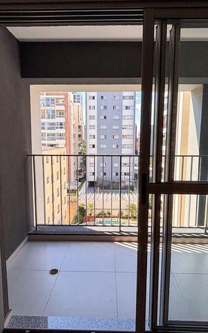 Studio à venda com 33m², 1 quarto e sem vaga Studio à venda com 33m², 1 quarto e sem vagaVaranda