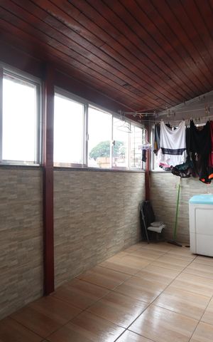 Casa à venda com 277m², 3 quartos e 8 vagasLavanderia