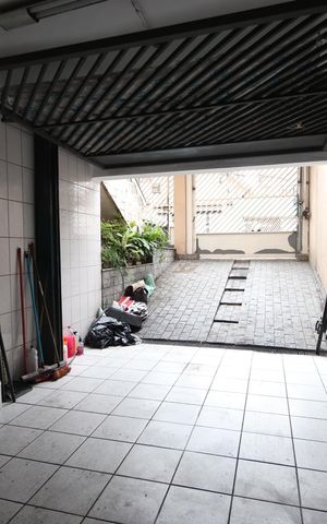 Casa à venda com 277m², 3 quartos e 8 vagasGaragem