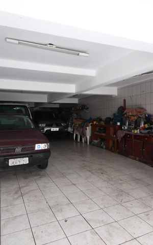 Casa à venda com 277m², 3 quartos e 8 vagasGaragem