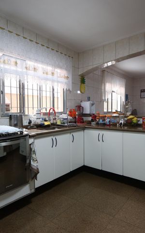 Casa à venda com 277m², 3 quartos e 8 vagasCozinha