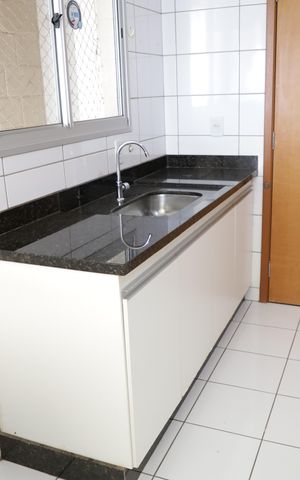 Apartamento para alugar com 82m², 2 quartos e 2 vagasCozinha