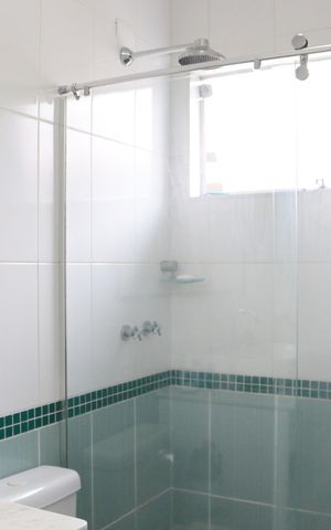 Casa à venda com 158m², 4 quartos e 2 vagasBanheiro 2