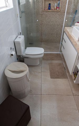 Casa para alugar com 194m², 3 quartos e 4 vagasBanheiro da Suíte