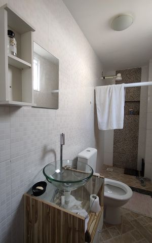 Casa de condomínio para alugar com 500m², 4 quartos e 2 vagasBanheiro Edícula