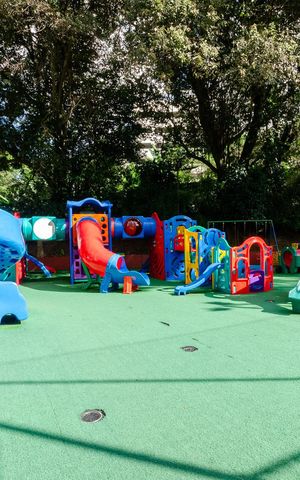 Apartamento à venda com 131m², 3 quartos e 3 vagas Apartamento à venda com 131m², 3 quartos e 3 vagasÁrea comum - Playground