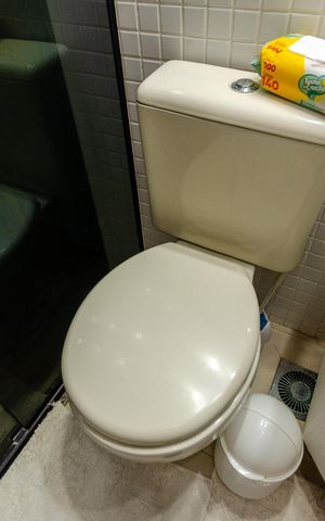 Apartamento à venda com 131m², 3 quartos e 3 vagas Apartamento à venda com 131m², 3 quartos e 3 vagasSuíte - Banheiro