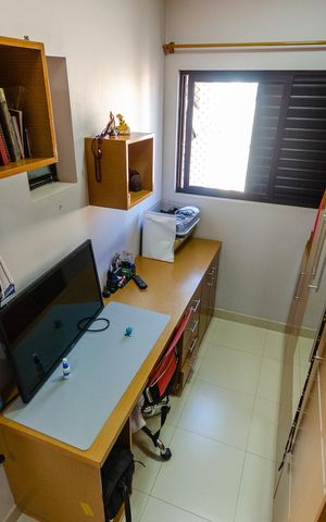 Apartamento à venda com 131m², 3 quartos e 3 vagas Apartamento à venda com 131m², 3 quartos e 3 vagasQuarto 1