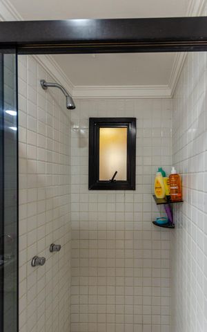 Apartamento à venda com 131m², 3 quartos e 3 vagas Apartamento à venda com 131m², 3 quartos e 3 vagasBanheiro