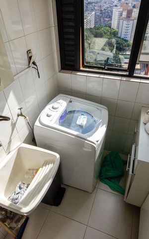 Apartamento à venda com 131m², 3 quartos e 3 vagas Apartamento à venda com 131m², 3 quartos e 3 vagasÁrea de Serviço