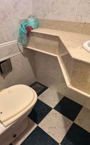 Casa de condomínio à venda com 600m², 6 quartos e 4 vagas Casa de condomínio à venda com 600m², 6 quartos e 4 vagasLavabo