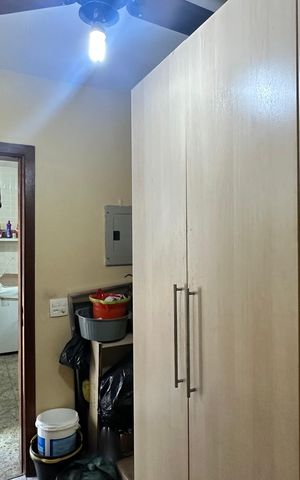 Casa de condomínio à venda com 600m², 6 quartos e 4 vagas Casa de condomínio à venda com 600m², 6 quartos e 4 vagasQuarto de Serviço