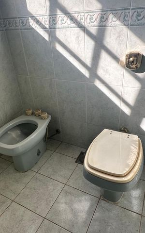 Casa de condomínio à venda com 600m², 6 quartos e 4 vagas Casa de condomínio à venda com 600m², 6 quartos e 4 vagasBanheiro quarto 5