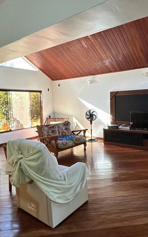 Casa de condomínio à venda com 600m², 6 quartos e 4 vagas Casa de condomínio à venda com 600m², 6 quartos e 4 vagasSala