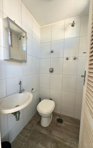 Apartamento à venda com 167m², 3 quartos e 2 vagas Apartamento à venda com 167m², 3 quartos e 2 vagasBanheiro de Serviço