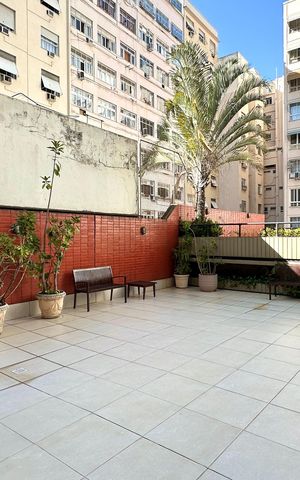 Apartamento à venda com 167m², 3 quartos e 2 vagas Apartamento à venda com 167m², 3 quartos e 2 vagasÁrea Comum - Playground