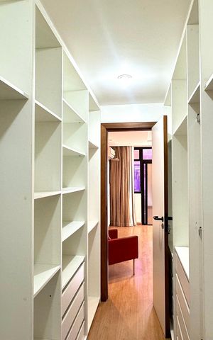 Apartamento à venda com 167m², 3 quartos e 2 vagas Apartamento à venda com 167m², 3 quartos e 2 vagasCloset da suíte