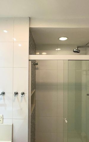 Apartamento à venda com 167m², 3 quartos e 2 vagas Apartamento à venda com 167m², 3 quartos e 2 vagasBanheiro Social