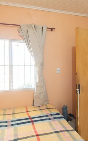 Casa à venda com 330m², 7 quartos e 3 vagas Casa à venda com 330m², 7 quartos e 3 vagasQuarto 5
