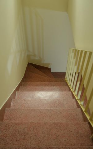 Casa à venda com 253m², 3 quartos e sem vagaEscada