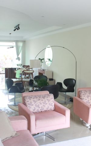 Casa à venda com 473m², 3 quartos e 8 vagasSala