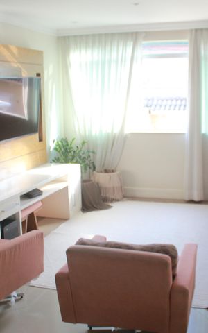 Casa à venda com 473m², 3 quartos e 8 vagasSala