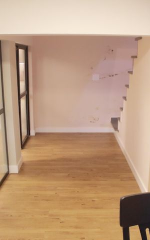 Casa à venda com 473m², 3 quartos e 8 vagasEscritório