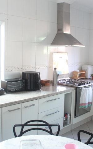 Casa à venda com 473m², 3 quartos e 8 vagasCozinha