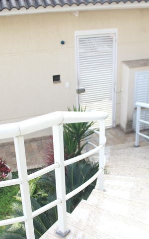Casa à venda com 473m², 3 quartos e 8 vagasEntrada