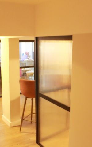 Casa à venda com 473m², 3 quartos e 8 vagasEscritório