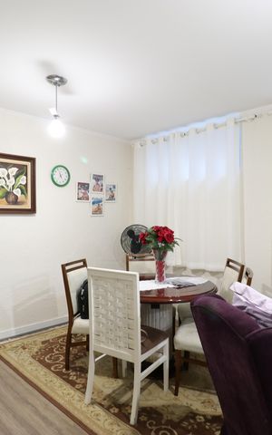 Casa à venda com 328m², 4 quartos e 6 vagasSala 1