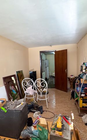 Casa à venda com 370m², 4 quartos e 9 vagas Casa à venda com 370m², 4 quartos e 9 vagasQuarto 2