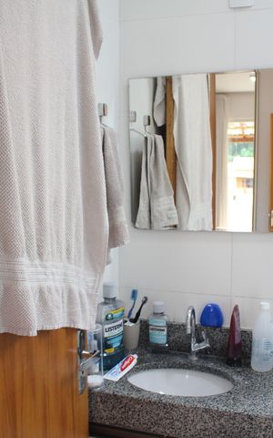 Casa à venda com 110m², 3 quartos e 2 vagasSuíte Banheiro