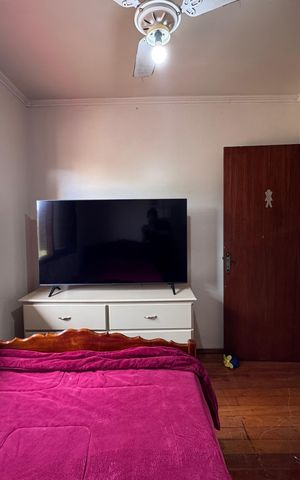 Casa à venda com 200m², 3 quartos e 3 vagas Casa à venda com 200m², 3 quartos e 3 vagasQuarto 1