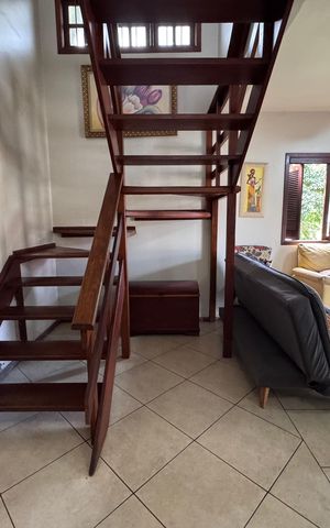 Casa à venda com 200m², 3 quartos e 3 vagas Casa à venda com 200m², 3 quartos e 3 vagasSala