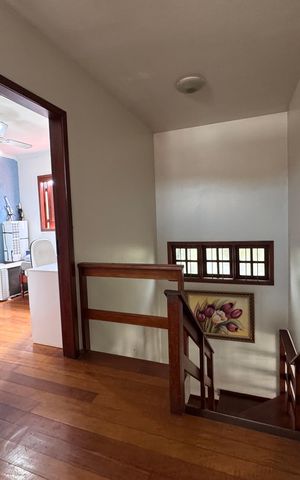 Casa à venda com 200m², 3 quartos e 3 vagas Casa à venda com 200m², 3 quartos e 3 vagasCorredor para os Quartos