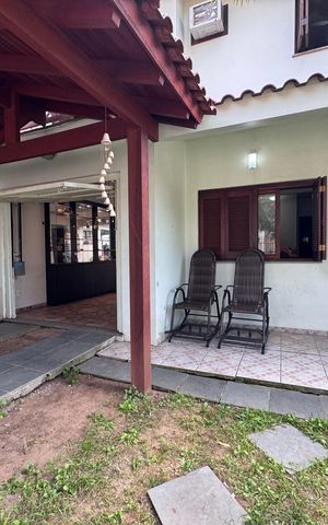 Casa à venda com 200m², 3 quartos e 3 vagas Casa à venda com 200m², 3 quartos e 3 vagasQuintal