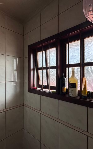 Casa à venda com 200m², 3 quartos e 3 vagas Casa à venda com 200m², 3 quartos e 3 vagasBanheiro