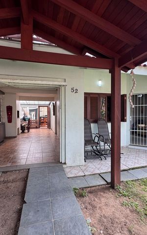 Casa à venda com 200m², 3 quartos e 3 vagas Casa à venda com 200m², 3 quartos e 3 vagasQuintal