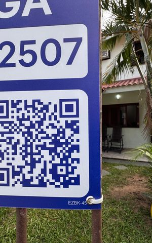 Casa à venda com 200m², 3 quartos e 3 vagas Casa à venda com 200m², 3 quartos e 3 vagasPlaca