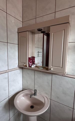 Casa à venda com 200m², 3 quartos e 3 vagas Casa à venda com 200m², 3 quartos e 3 vagasBanheiro