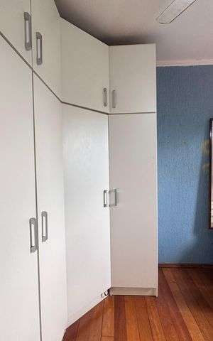 Casa à venda com 200m², 3 quartos e 3 vagas Casa à venda com 200m², 3 quartos e 3 vagasQuarto 2